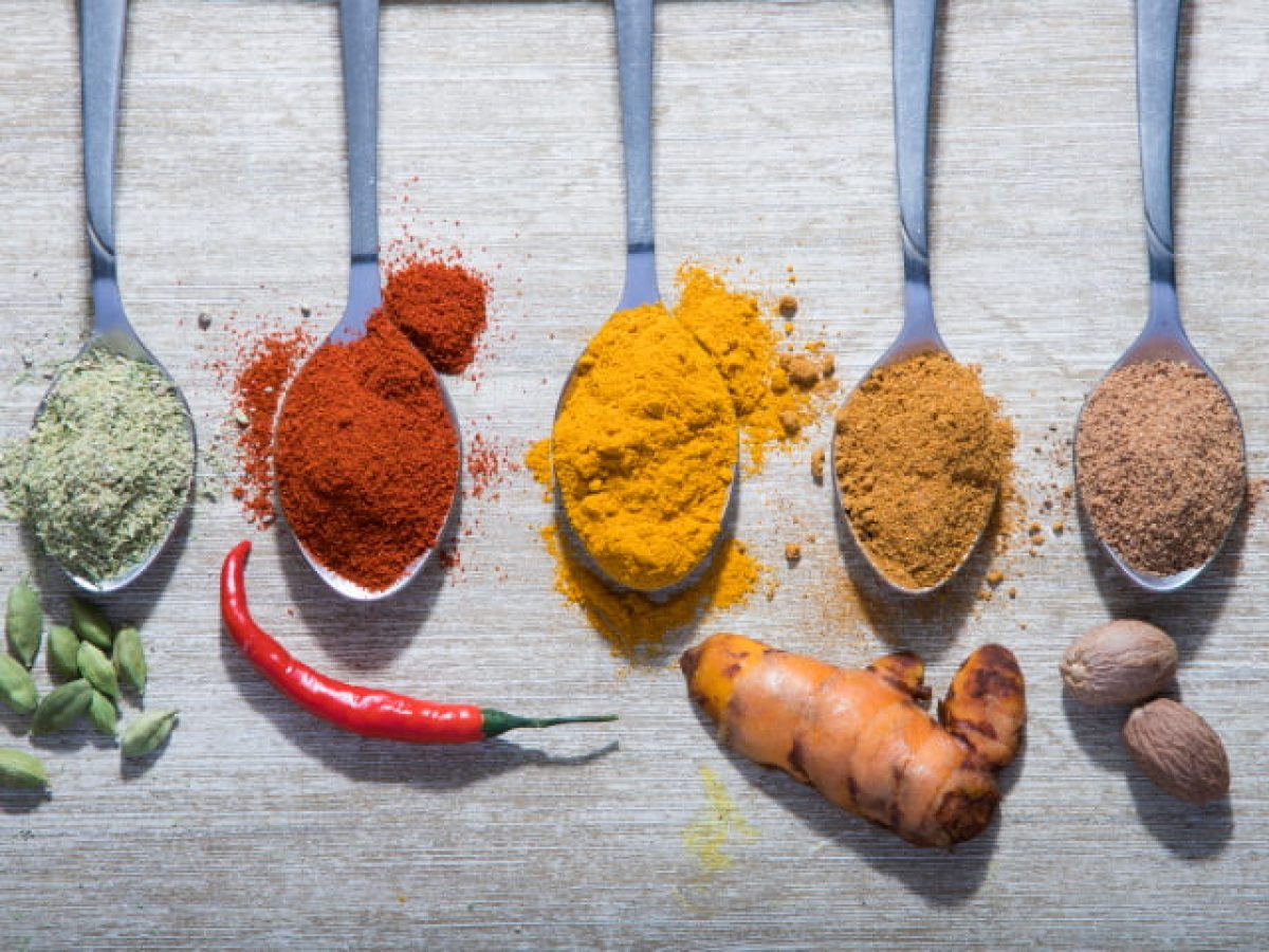 2019Food_Ground_spices_in_spoons_on_the_table_133298_29